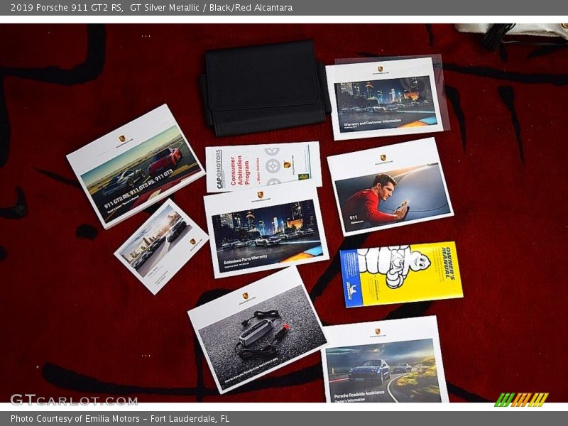 Books/Manuals of 2019 911 GT2 RS