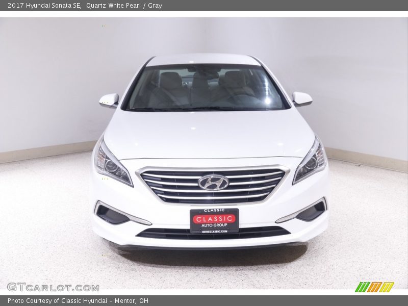 Quartz White Pearl / Gray 2017 Hyundai Sonata SE