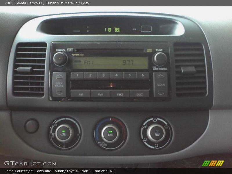 Lunar Mist Metallic / Gray 2005 Toyota Camry LE