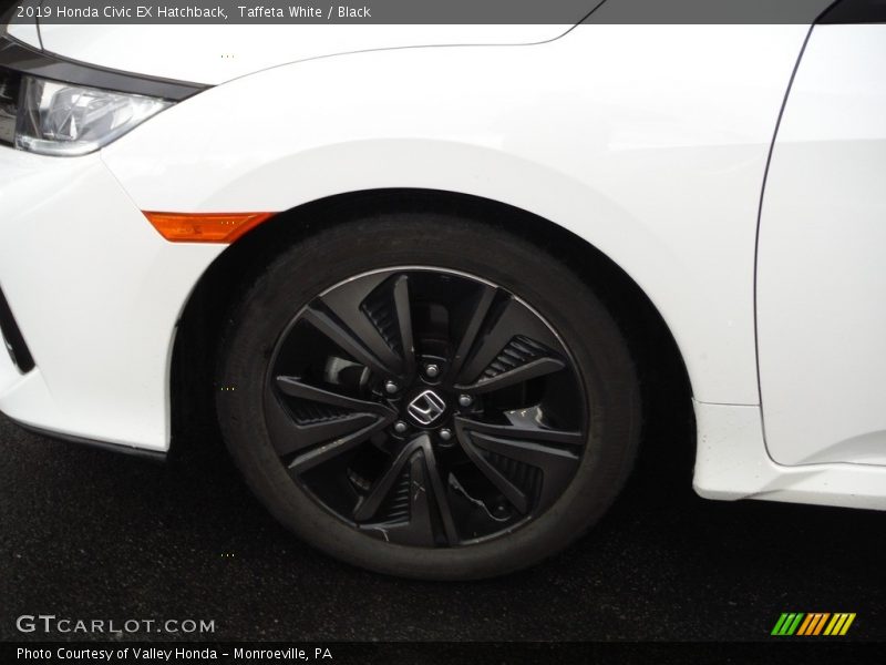 Taffeta White / Black 2019 Honda Civic EX Hatchback