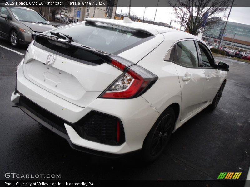 Taffeta White / Black 2019 Honda Civic EX Hatchback