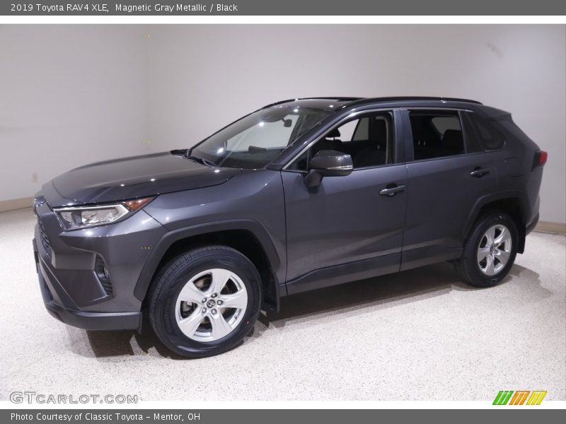 Magnetic Gray Metallic / Black 2019 Toyota RAV4 XLE