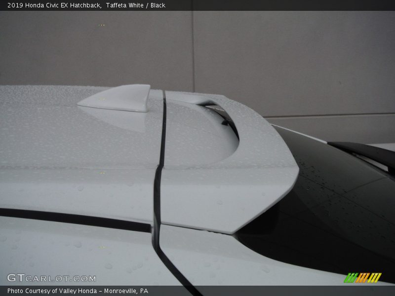 Taffeta White / Black 2019 Honda Civic EX Hatchback