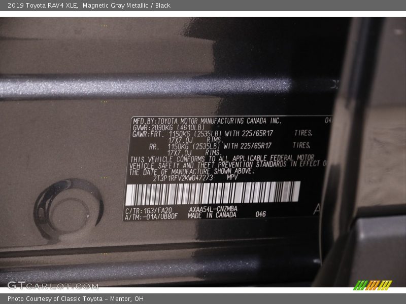 Magnetic Gray Metallic / Black 2019 Toyota RAV4 XLE