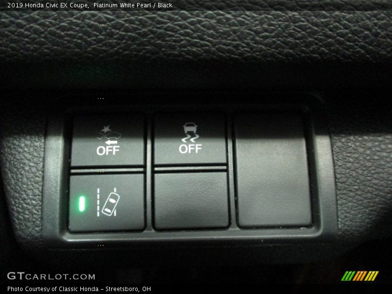 Platinum White Pearl / Black 2019 Honda Civic EX Coupe