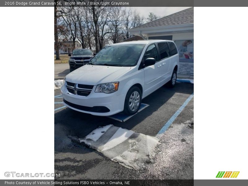 Bright White / Black/Light Graystone 2016 Dodge Grand Caravan SE