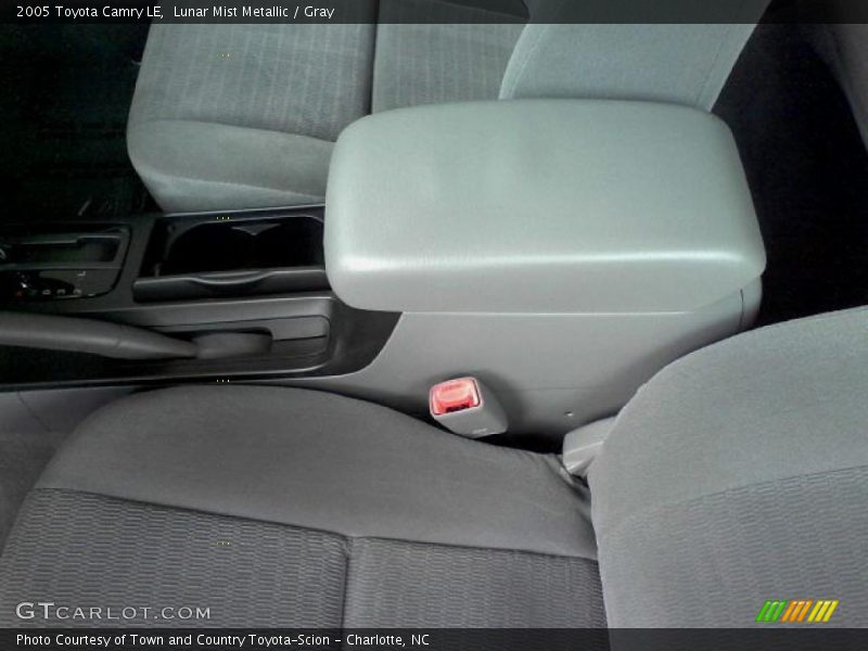 Lunar Mist Metallic / Gray 2005 Toyota Camry LE