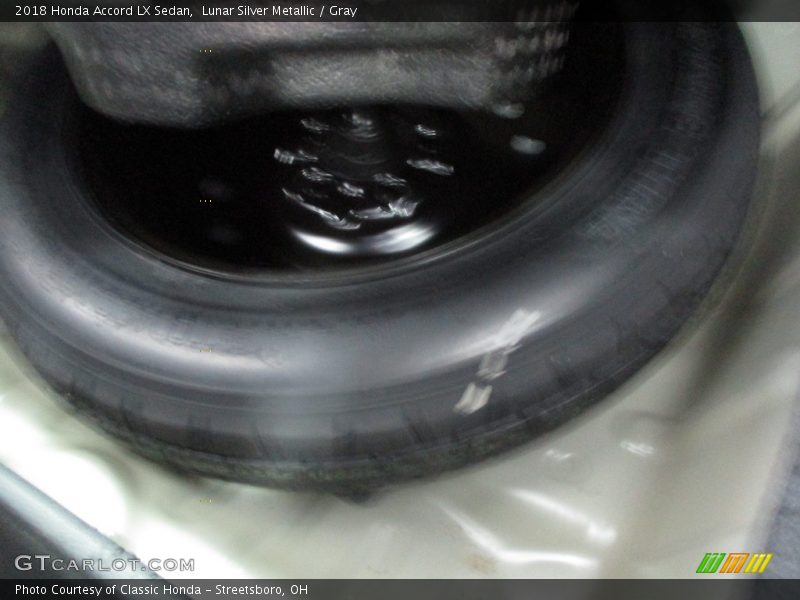 Lunar Silver Metallic / Gray 2018 Honda Accord LX Sedan