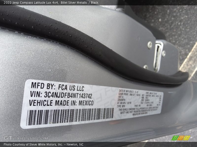 Billet Silver Metallic / Black 2022 Jeep Compass Latitude Lux 4x4