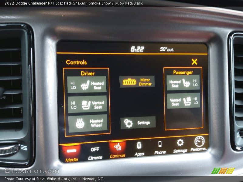 Controls of 2022 Challenger R/T Scat Pack Shaker