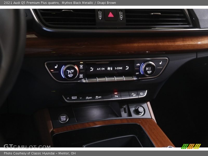 Mythos Black Metallic / Okapi Brown 2021 Audi Q5 Premium Plus quattro