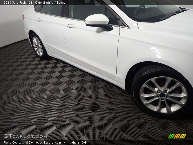 Oxford White / Ebony 2019 Ford Fusion SE