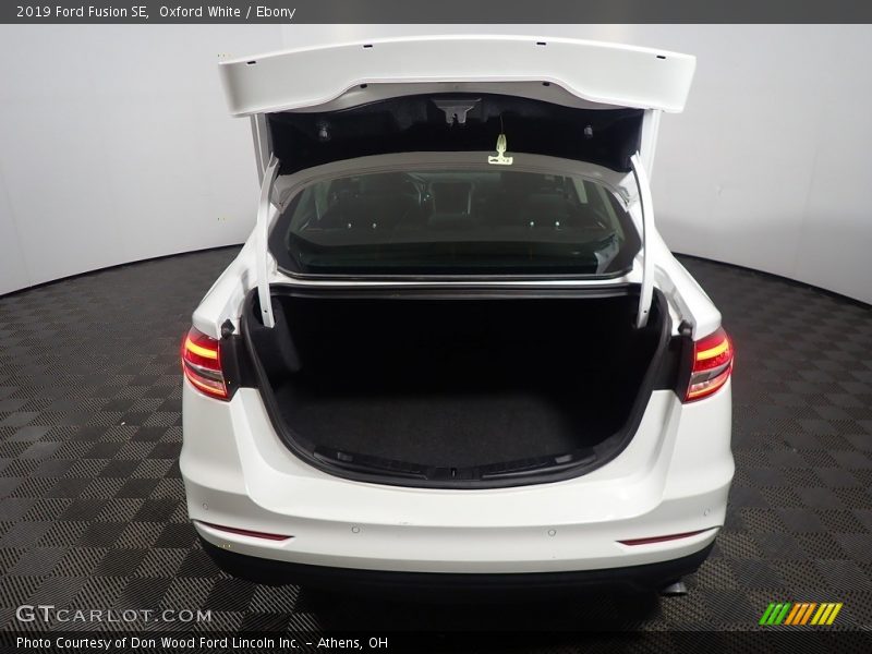 Oxford White / Ebony 2019 Ford Fusion SE