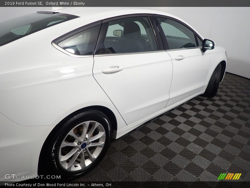 Oxford White / Ebony 2019 Ford Fusion SE