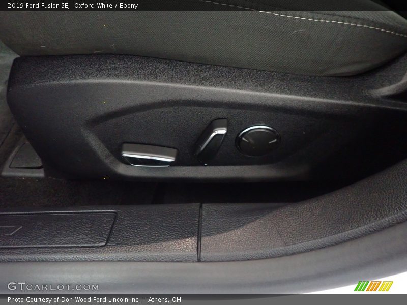 Oxford White / Ebony 2019 Ford Fusion SE