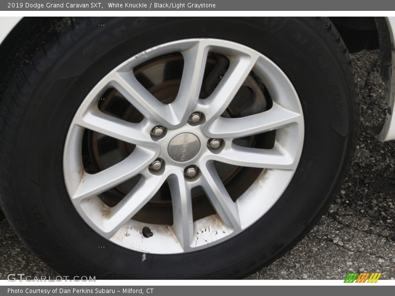 White Knuckle / Black/Light Graystone 2019 Dodge Grand Caravan SXT