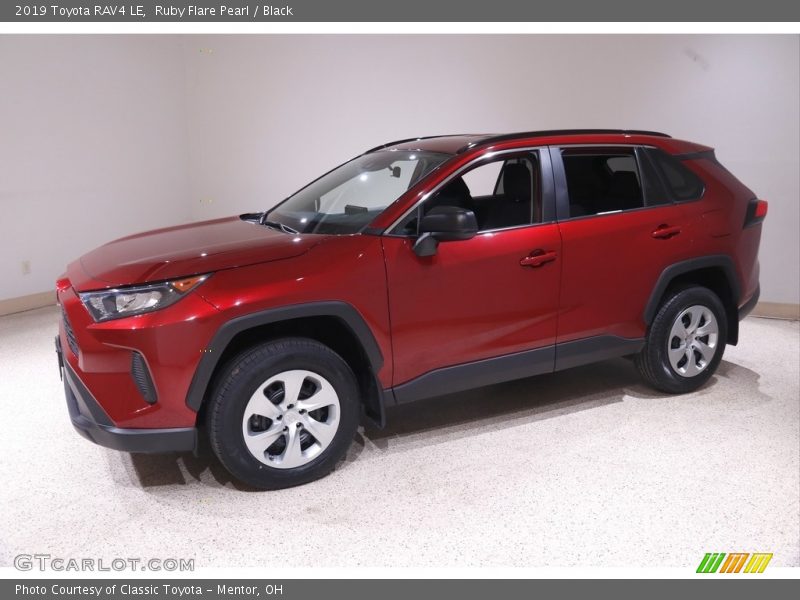 Ruby Flare Pearl / Black 2019 Toyota RAV4 LE