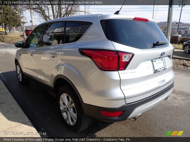 Ingot Silver / Chromite Gray/Charcoal Black 2019 Ford Escape SE 4WD