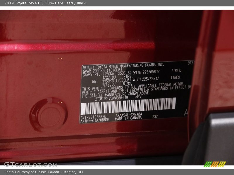 Ruby Flare Pearl / Black 2019 Toyota RAV4 LE