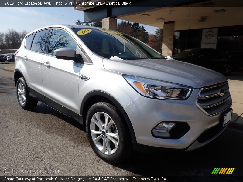 Ingot Silver / Chromite Gray/Charcoal Black 2019 Ford Escape SE 4WD