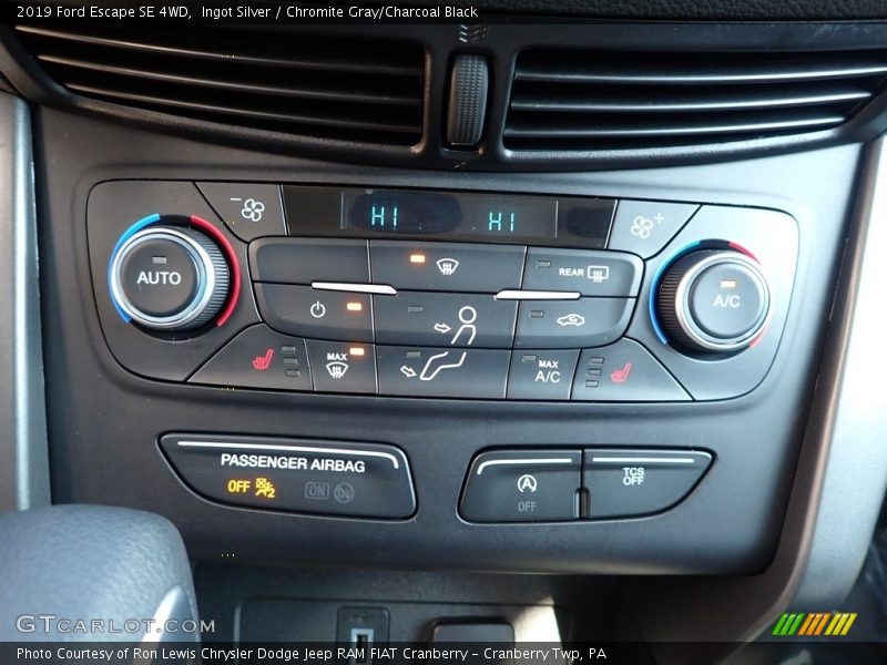 Ingot Silver / Chromite Gray/Charcoal Black 2019 Ford Escape SE 4WD