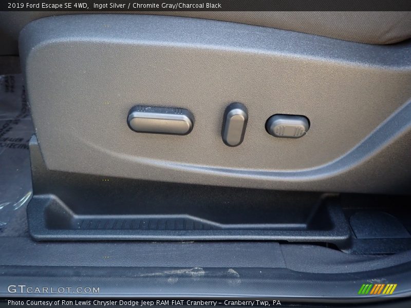 Ingot Silver / Chromite Gray/Charcoal Black 2019 Ford Escape SE 4WD
