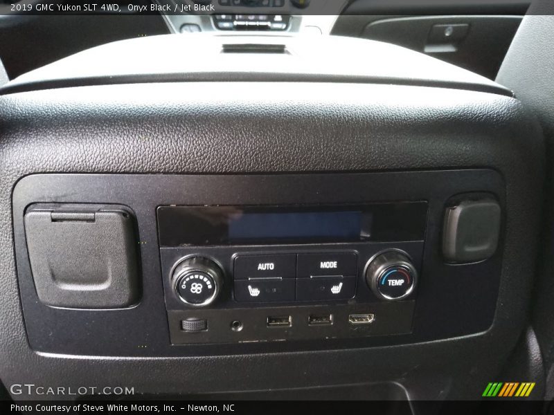 Onyx Black / Jet Black 2019 GMC Yukon SLT 4WD
