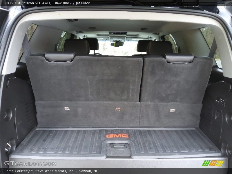  2019 Yukon SLT 4WD Trunk