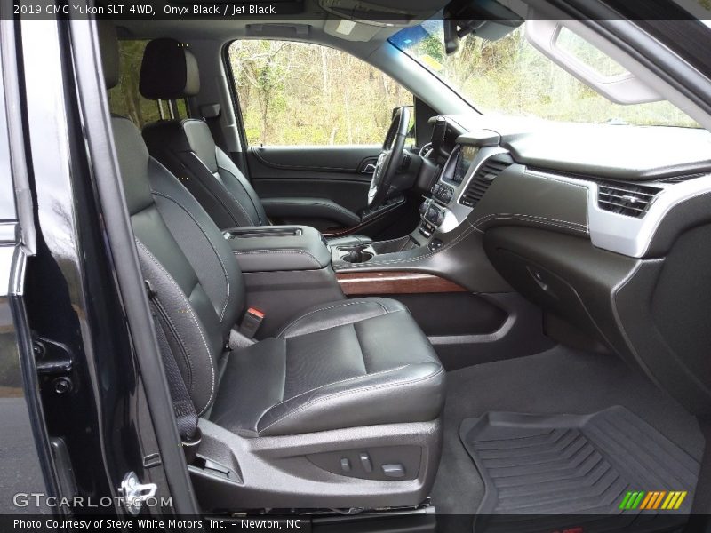 Front Seat of 2019 Yukon SLT 4WD