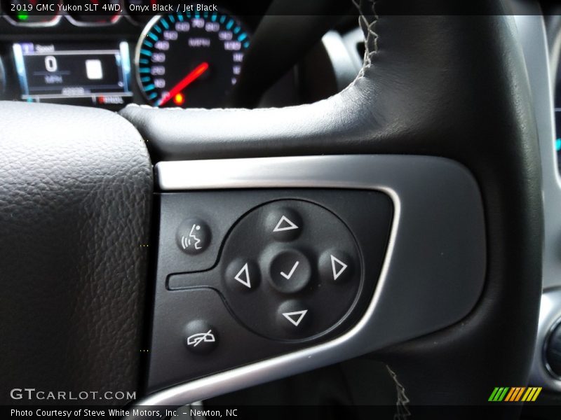  2019 Yukon SLT 4WD Steering Wheel