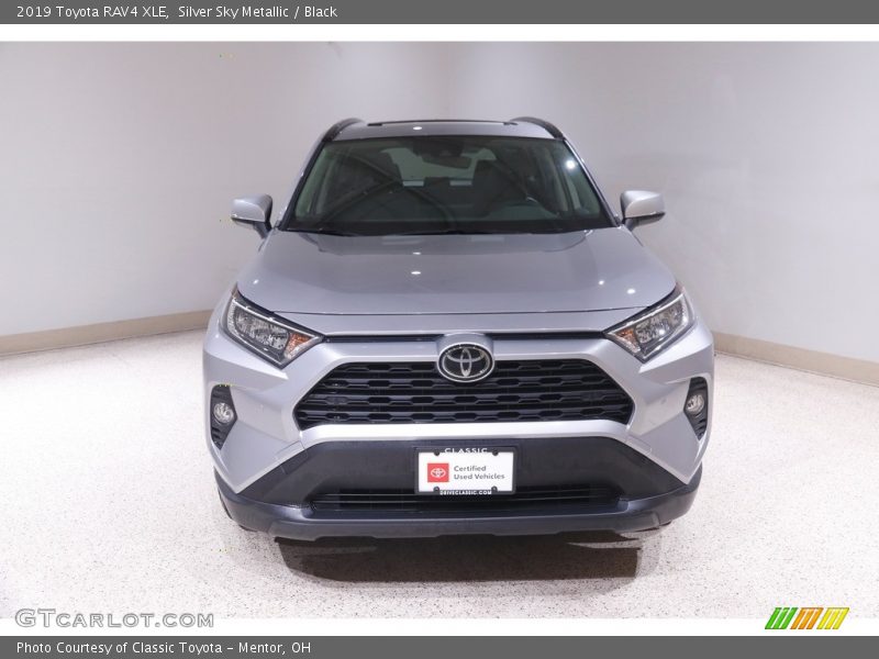 Silver Sky Metallic / Black 2019 Toyota RAV4 XLE
