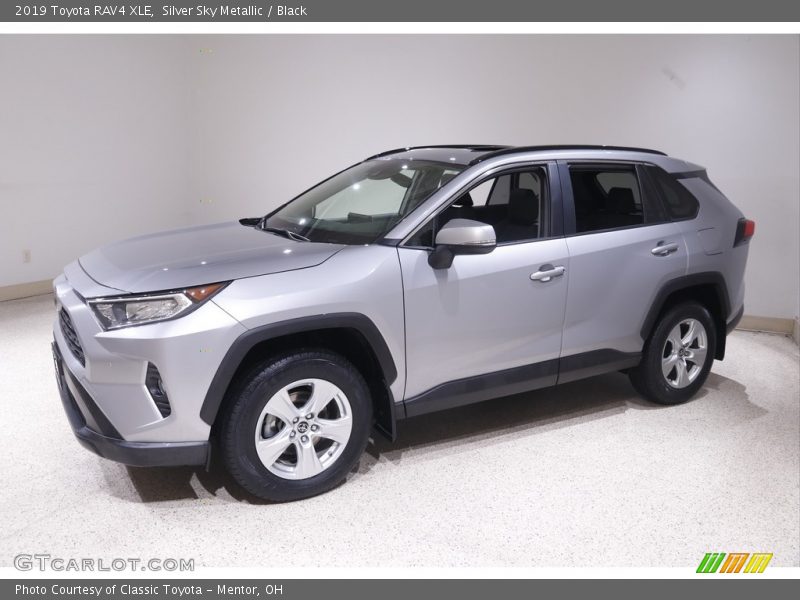 Silver Sky Metallic / Black 2019 Toyota RAV4 XLE