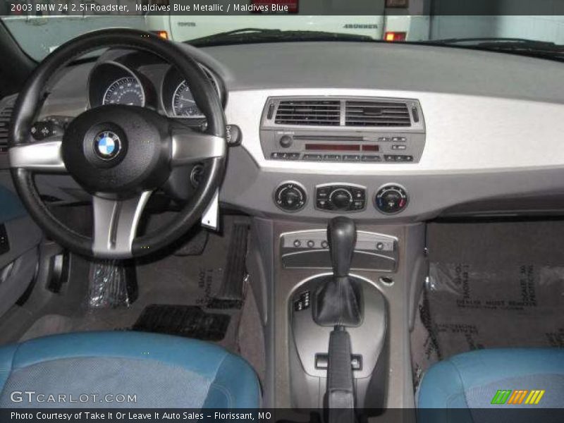 Maldives Blue Metallic / Maldives Blue 2003 BMW Z4 2.5i Roadster