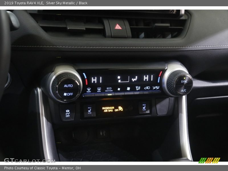 Silver Sky Metallic / Black 2019 Toyota RAV4 XLE