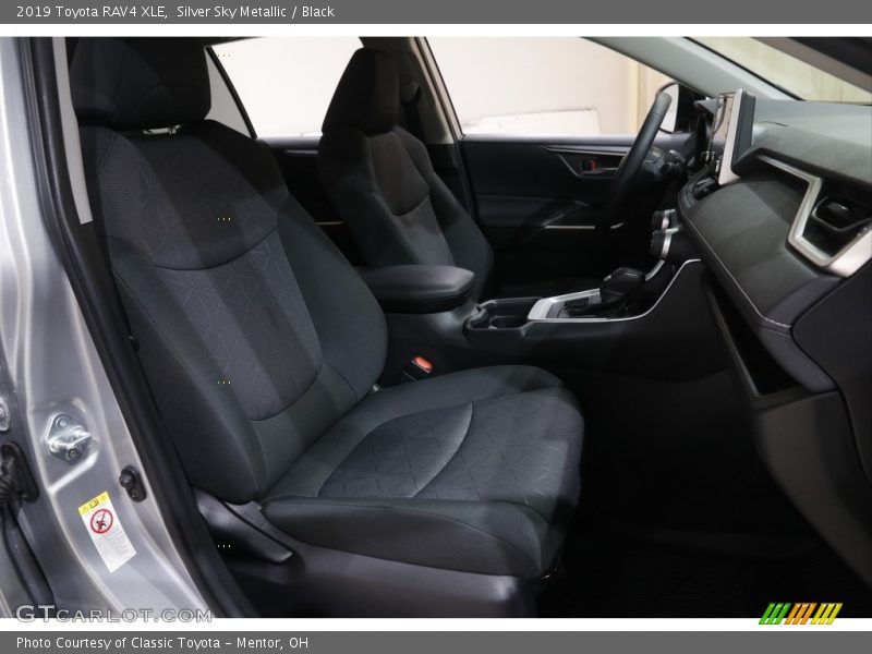 Silver Sky Metallic / Black 2019 Toyota RAV4 XLE