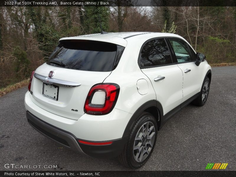 Bianco Gelato (White) / Black 2022 Fiat 500X Trekking AWD