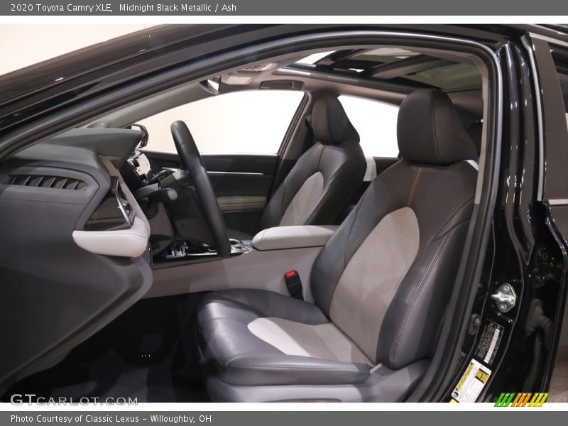 Midnight Black Metallic / Ash 2020 Toyota Camry XLE