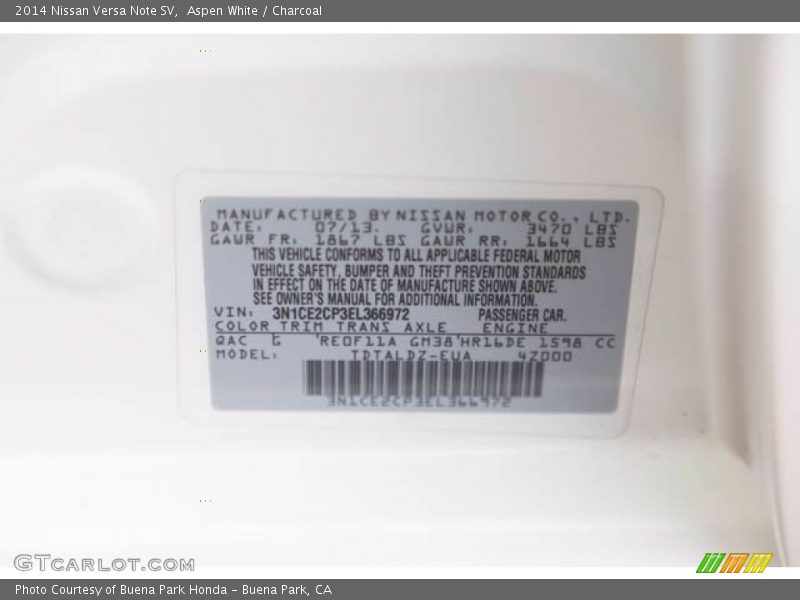 Aspen White / Charcoal 2014 Nissan Versa Note SV