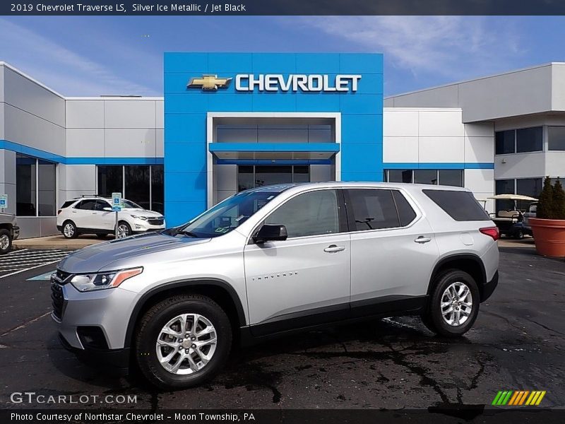 Silver Ice Metallic / Jet Black 2019 Chevrolet Traverse LS