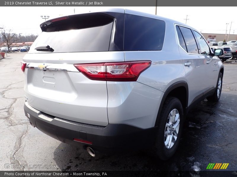 Silver Ice Metallic / Jet Black 2019 Chevrolet Traverse LS