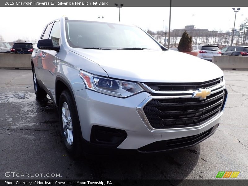 Silver Ice Metallic / Jet Black 2019 Chevrolet Traverse LS