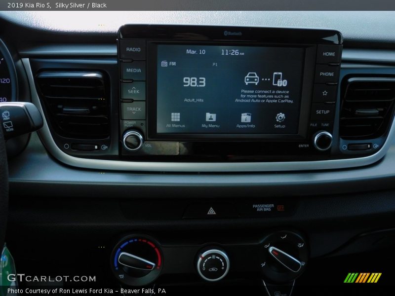 Silky Silver / Black 2019 Kia Rio S