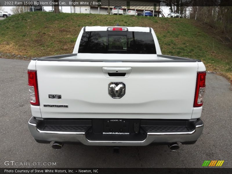 Bright White / Black 2022 Ram 1500 Big Horn Crew Cab
