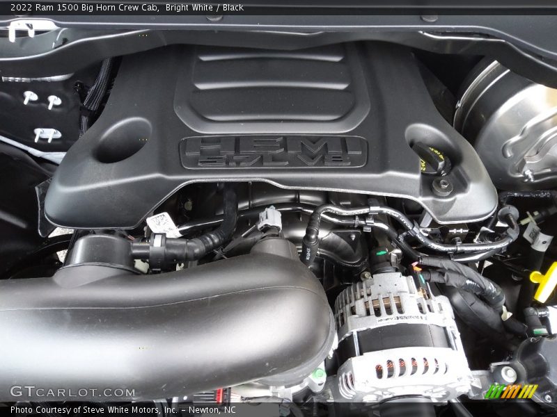 Bright White / Black 2022 Ram 1500 Big Horn Crew Cab