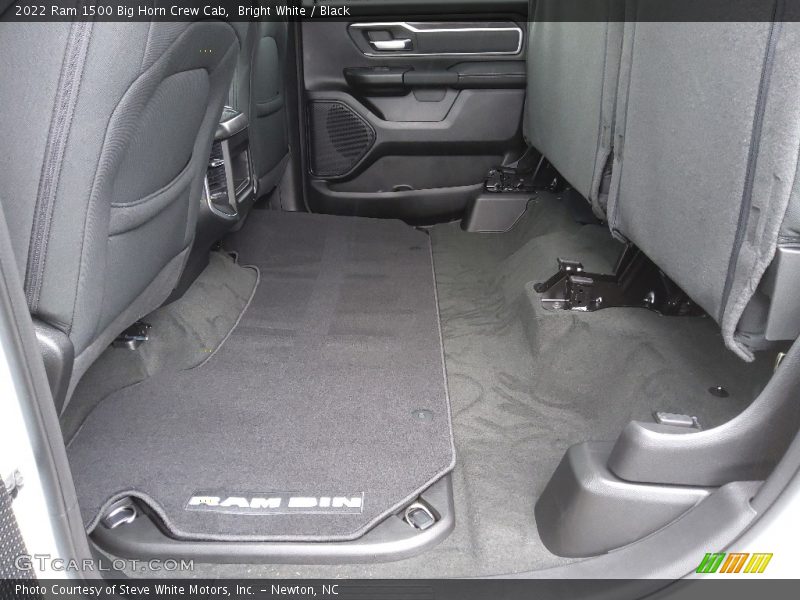 Bright White / Black 2022 Ram 1500 Big Horn Crew Cab