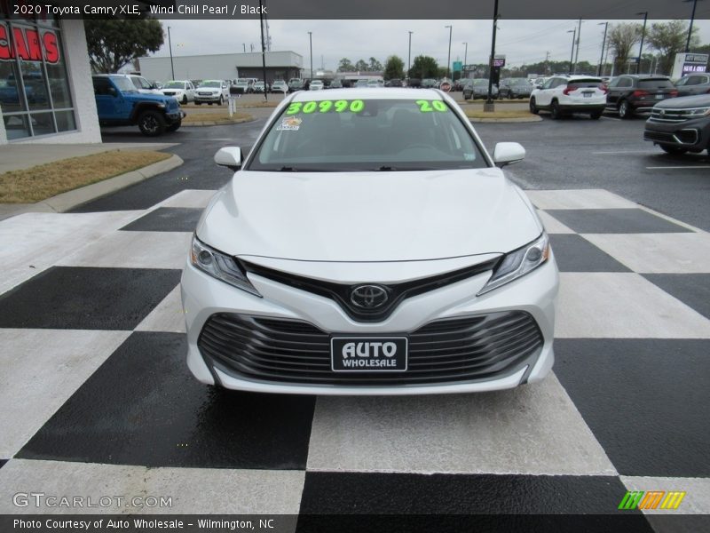 Wind Chill Pearl / Black 2020 Toyota Camry XLE