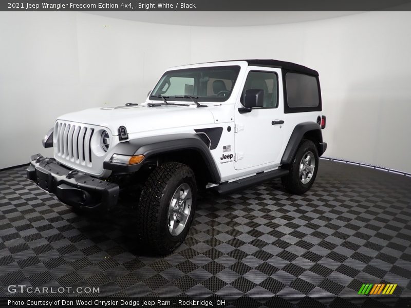 Bright White / Black 2021 Jeep Wrangler Freedom Edition 4x4