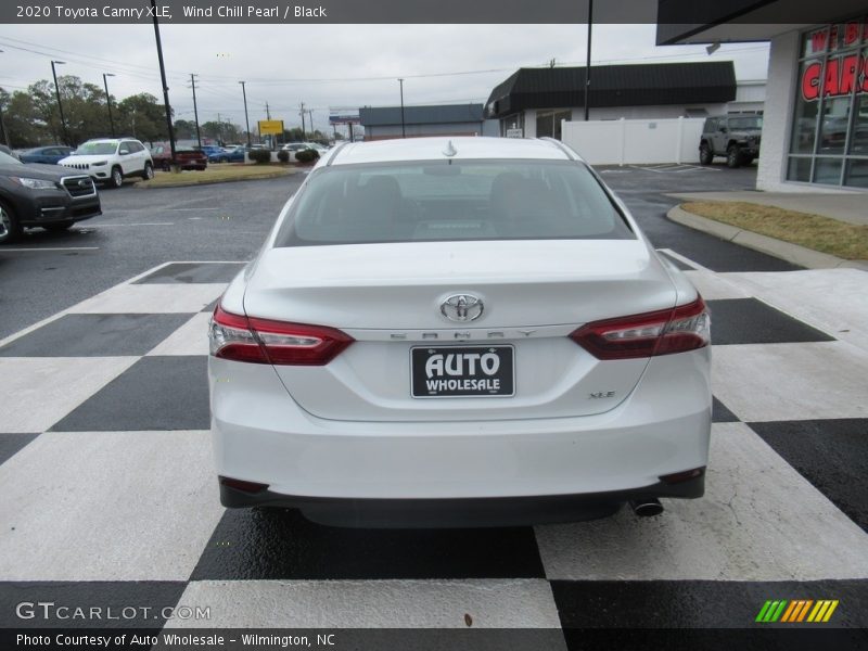 Wind Chill Pearl / Black 2020 Toyota Camry XLE