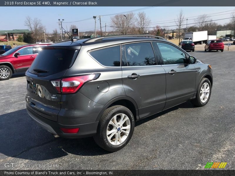 Magnetic / Charcoal Black 2018 Ford Escape SE 4WD