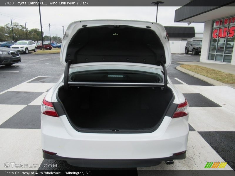Wind Chill Pearl / Black 2020 Toyota Camry XLE